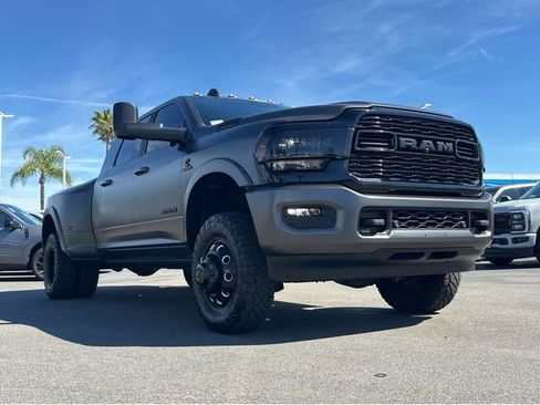 Used 2022 RAM 3500 Limited image 3
