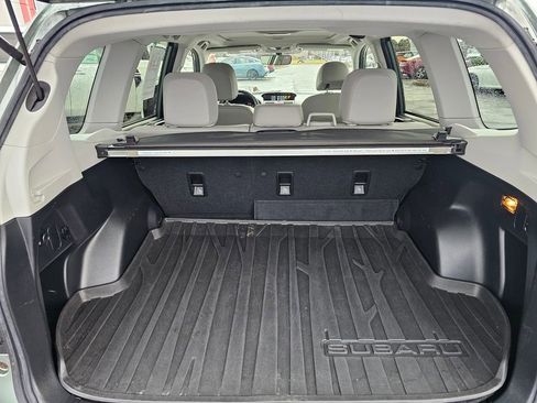 Used 2017 Subaru Forester 2.5i Limited image 9