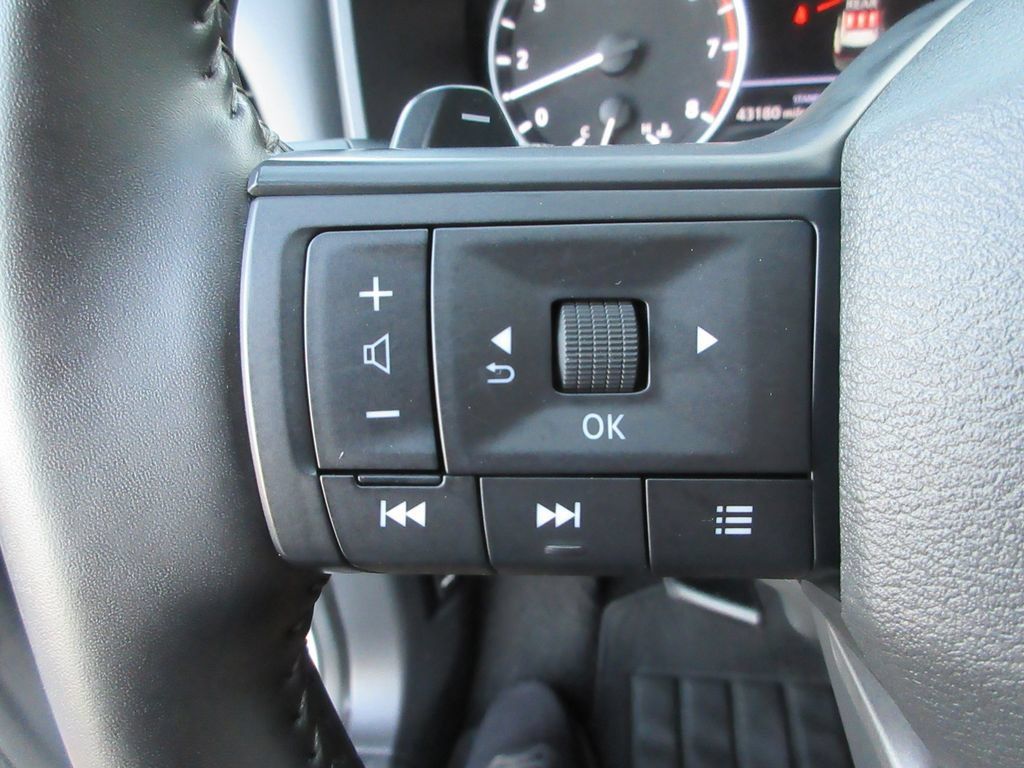 Used 2025 Nissan Rogue SV FWD image 24