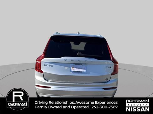 Used 2021 Volvo XC90 T6 Momentum w/ Protection Package Premier AWD/4WD image 9