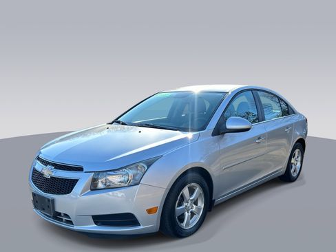 Used 2013 Chevrolet Cruze LT image 7
