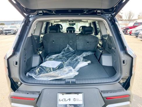 New 2026 Kia EV9 Wind image 10