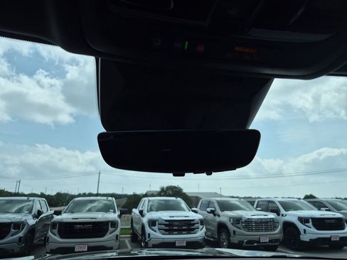 Used 2026 Cadillac Escalade Platinum Sport w/ LPO, Floor Liner Package AWD/4WD image 28