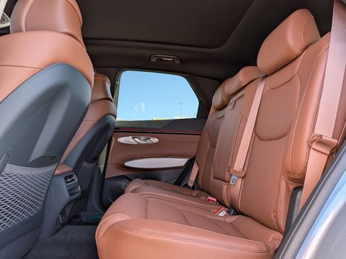 New 2026 Genesis GV70 2.5T Advanced image 27