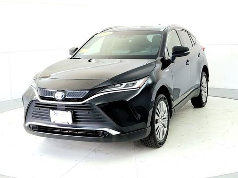 Used 2021 Toyota Venza XLE w/ Softex Package AWD/4WD image 2