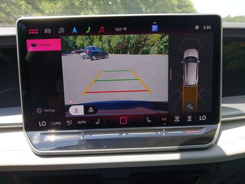 New 2025 Volkswagen Tiguan SE image 19