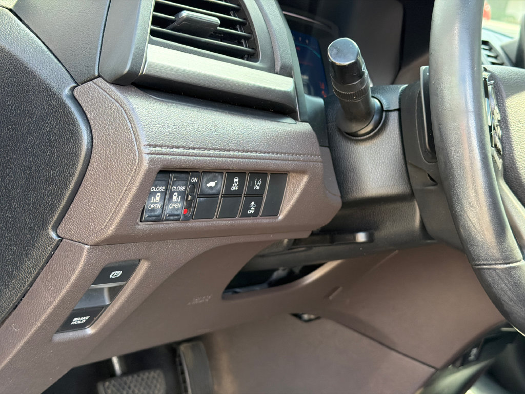 Used 2018 Honda Odyssey EX-L image 18
