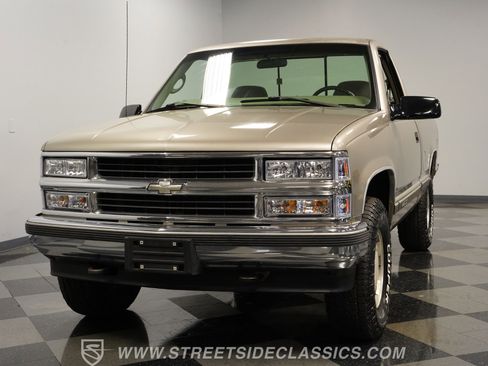 Used 1998 Chevrolet Silverado 1500 4x4 Regular Cab w/ Preferred Equipment Group 2 image 18