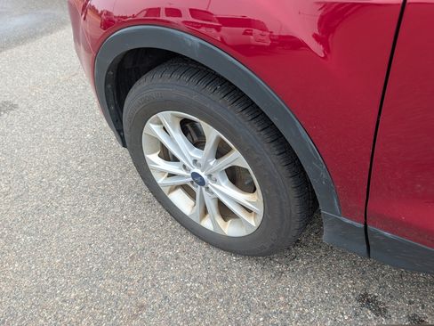 Used 2019 Ford Escape SEL AWD/4WD image 6