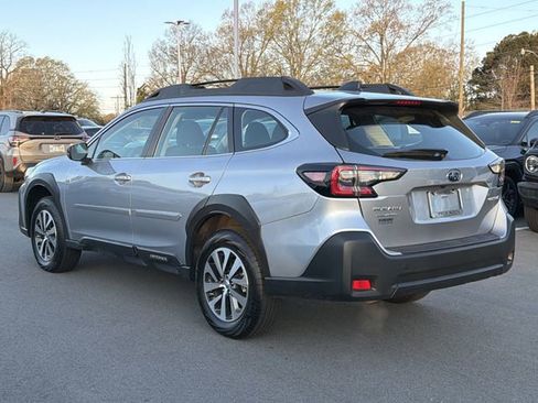 Used 2025 Subaru Outback 2.5i image 5