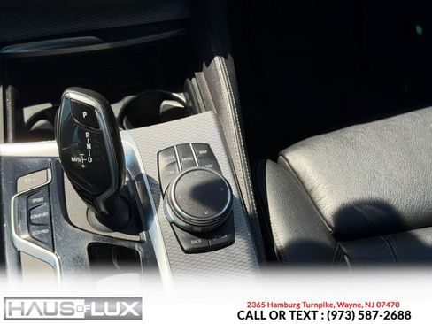 Used 2020 BMW M550i xDrive AWD/4WD image 25
