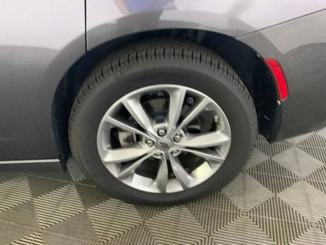 Used 2022 Dodge Charger SXT AWD/4WD image 11