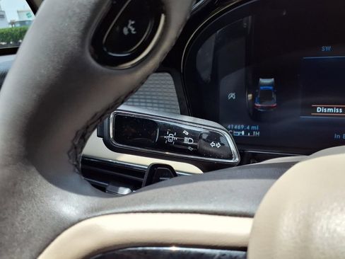 Used 2023 Lincoln Corsair FWD w/ Equipment Group 101A image 17