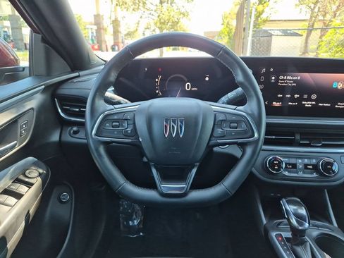 Used 2024 Buick Envista Preferred w/ Convenience I Package FWD image 17