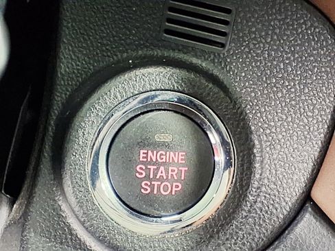 Used 2020 Subaru Outback Touring XT image 25