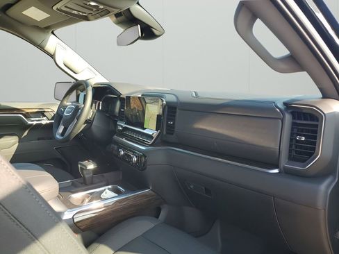 New 2026 GMC Sierra 1500 Elevation image 14