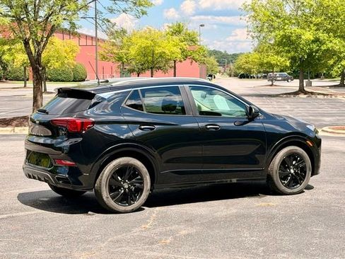 Used 2024 Buick Encore GX Sport Touring w/ Advanced Technology Package FWD image 8