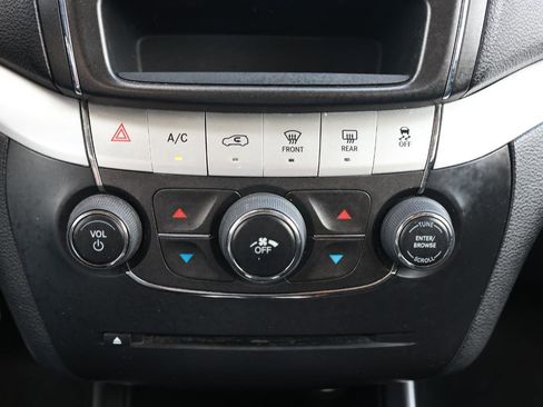 Used 2012 Dodge Journey SXT w/ Flexible Seating Group image 34