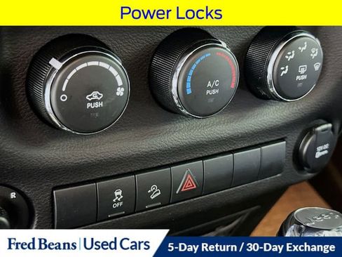 Used 2018 Jeep Wrangler Sport AWD/4WD image 17