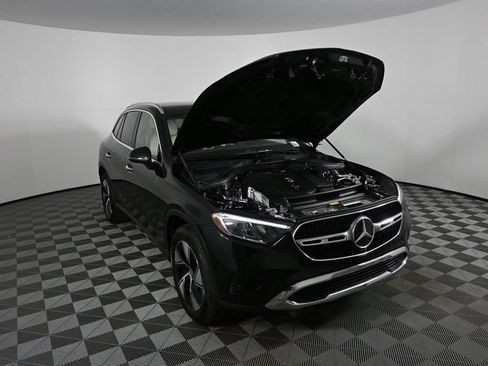 Used 2024 Mercedes-Benz GLC 300 4MATIC image 33
