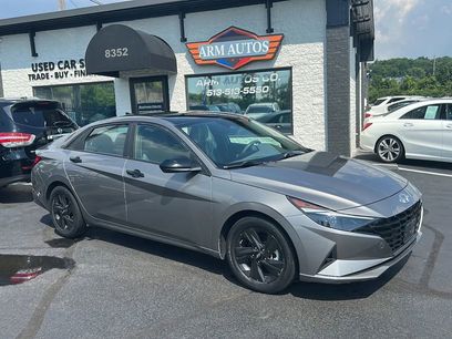 Used 2022 Hyundai Elantra Blue