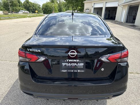 Used 2023 Nissan Versa S w/ Trunk Package FWD image 4