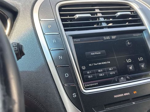 Used 2016 Lincoln MKX Select w/ Select Plus Package FWD image 28
