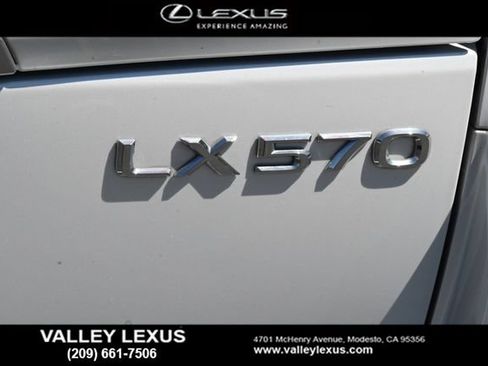 Used 2018 Lexus LX 570 4WD w/ Luxury Package image 6