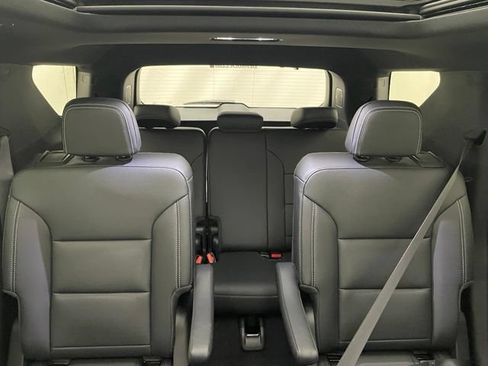 New 2026 Chevrolet Traverse LT w/ Sun and Wheel Package AWD/4WD image 14