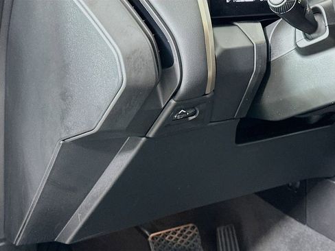 Used 2025 BMW X3 xDrive30i w/ Convenience Package image 10