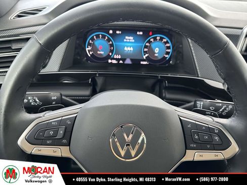 Certified 2025 Volkswagen Atlas Cross Sport SEL R-Line AWD/4WD image 23