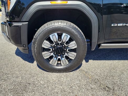 Used 2024 GMC Sierra 2500 Denali w/ Denali Reserve Package image 6