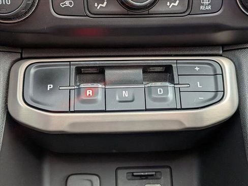 Used 2021 GMC Acadia Denali w/ Denali Technology Package image 12