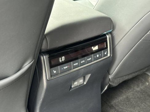 Used 2025 Lexus GX 550 w/ Accessory Package (Z1) AWD/4WD image 13