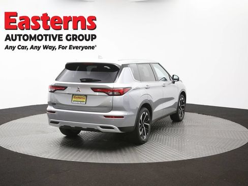 Used 2024 Mitsubishi Outlander SE FWD image 40