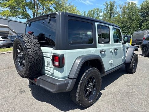 Used 2024 Jeep Wrangler Unlimited AWD/4WD image 17
