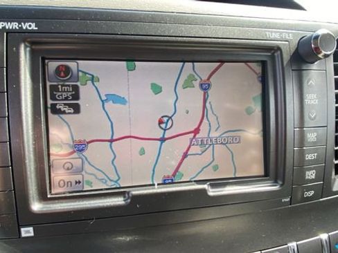 Used 2014 Toyota Sienna Limited w/ Limited Premium Package image 27