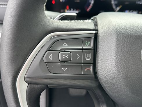 New 2025 Jeep Grand Cherokee L Altitude image 9