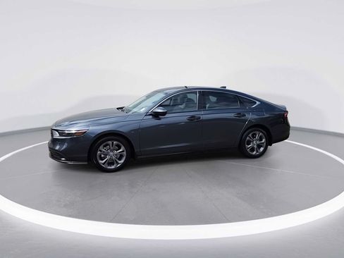Used 2024 Honda Accord EX image 4