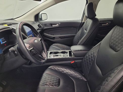 Used 2024 Ford Edge Titanium image 17