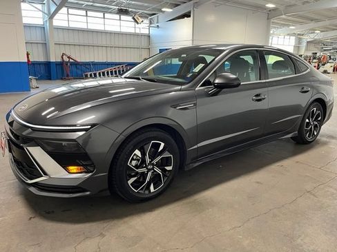 Used 2024 Hyundai Sonata SEL FWD image 7