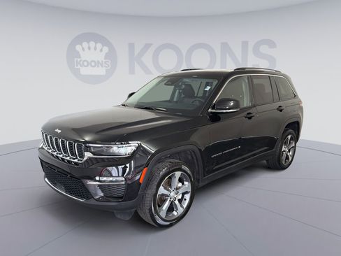 Used 2023 Jeep Grand Cherokee Limited image 1