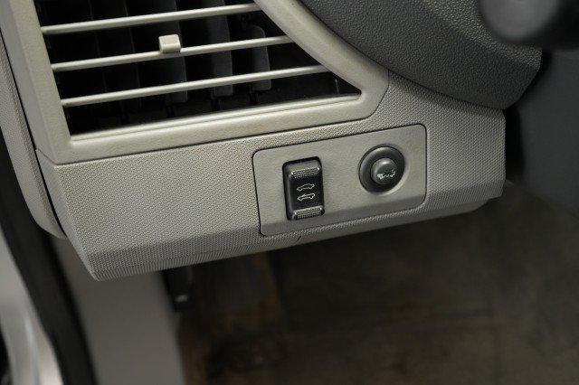 Used 2008 Chrysler Sebring Touring FWD image 26