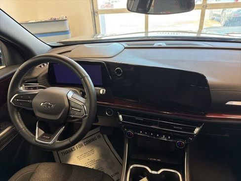Used 2024 Chevrolet Traverse Z71 AWD/4WD image 23