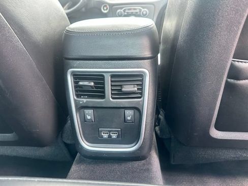 Used 2019 Dodge Charger Scat Pack w/ Plus Group RWD image 19
