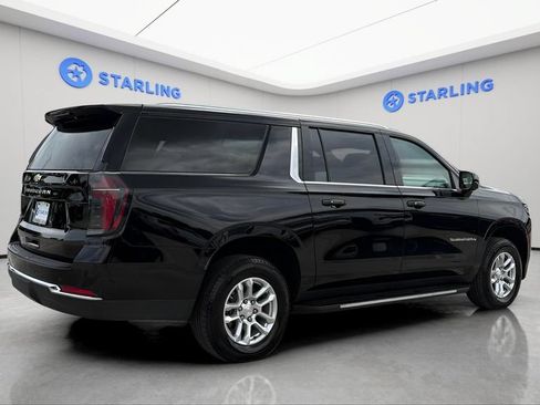 Certified 2025 Chevrolet Suburban LS RWD image 11