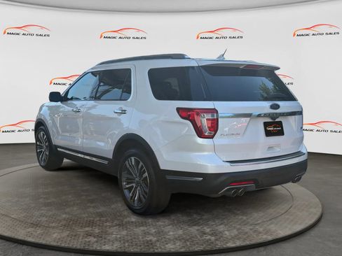Used 2018 Ford Explorer Platinum AWD/4WD image 8