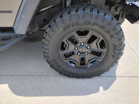 Used 2018 Jeep Wrangler Unlimited Sport AWD/4WD image 30