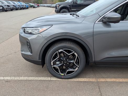 New 2026 Ford Escape Platinum w/ Premium Technology Package image 11