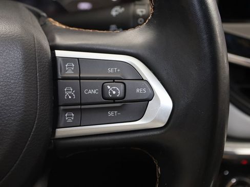 Used 2022 Jeep Compass Limited image 35